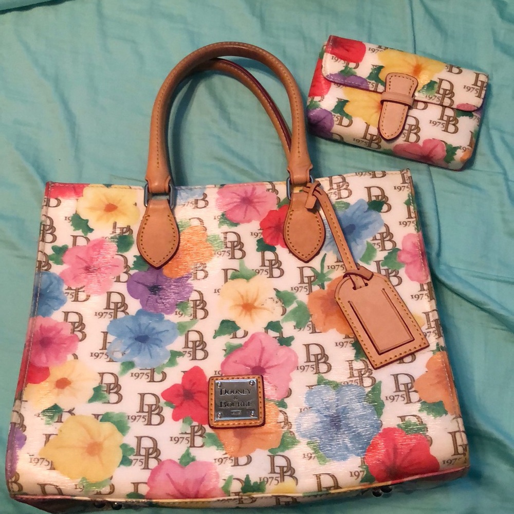 Dooney & Burke pocketbook w/matching small bag